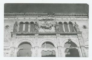 Königsberg (Pr.), Stadtkreis Königsberg  Königsberg, Universität, zerstörte Hausfront Königsberg, Zweiter Weltkrieg und das Ende