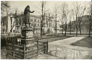 Königsberg (Pr.), Stadtkreis Königsberg Paradeplatz Königsberg (Pr.), Kantdenkmal mit Universität und Opernhaus Königsberg, Universität
