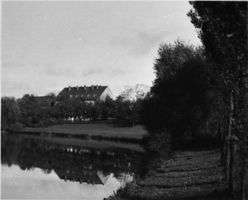 Tilsit, Stadt, Stadtkreis Tilsit  Tilsit, Blick zum nordöstlichen Ufer des Schlossmühlenteiches Tilsit, Ortsteil östlich der Schleusenbrücke, Ortsteil Tilsit-Preußen