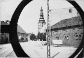 Tilsit, Stadt, Stadtkreis Tilsit  57 Tilsit, Blick von der Dammstraße - aus einer Straßenbahn  - auf die Deutsche Kirche Tilsit, Deutsche Kirche (Deutschordens-Kirche, Stadtkirche, Alte Kirche)