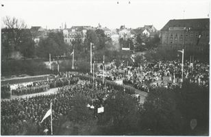 Tilsit, Stadt, Stadtkreis Tilsit Anger Tilsit, Einweihung des Elchdenkmals auf dem Anger am 29.06.1928 II Tilsit, Elch-Standbild