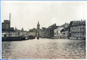 Königsberg (Pr.), Stadtkreis Königsberg  Königsberg (Pr.), Hundegatt mit Blick auf das Schloß II Königsberg, Hundegatt