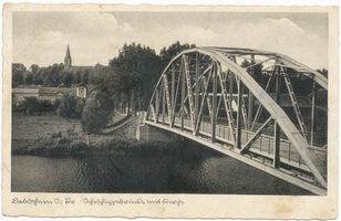 Haselberg (Ostpr.), Kreis Schloßberg  Haselberg, Scheschuppebrücke mit Kirche 