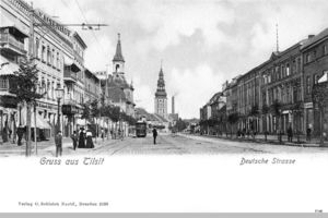 Tilsit, Stadt, Stadtkreis Tilsit  Tilsit, Deutsche Str. Kreuzung Wasserstr., Blick nach Osten, links Hotel Kaiserhof XIII Tilsit, Deutsche Str. zwischen Wasserstr. und Packhofstr.