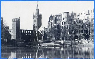 Königsberg (Pr.), Stadtkreis Königsberg  Königsberg (Pr.), Schloßteich und Schloß, Zerstörungen Königsberg, Zweiter Weltkrieg und das Ende
