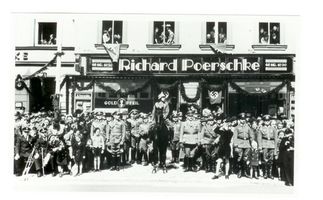 Tilsit, Stadt, Stadtkreis Tilsit Hohe Straße 25 Tilsit, Hohe Str. 25, Truppenparade am 20.04.1939 II 