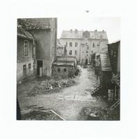 Tilsit, Stadt, Stadtkreis Tilsit Memelstraße Tilsit, Memelstr., Hinterfront des Hauses Nr. 14 vom Hof der Wasserstr. Nr. 34 gesehen, nach dem Luftangriff II 