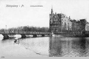 Königsberg (Pr.), Stadtkreis Königsberg  Königsberg, Schloßteichbrücke mit Schwanenhaus Königsberg, Schloßteich