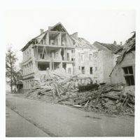 Tilsit, Stadt, Stadtkreis Tilsit  Tilsit, Nach Bombenangriff zerstörtes Wohnhaus in der Stadt II Wo?? 