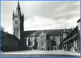 Königsberg (Pr.), Stadtkreis Königsberg  Königsberg (Pr.), Schloßhof mit Schloßkirche Königsberg, Schloßkirche