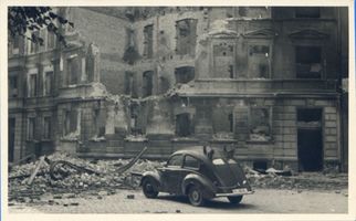 Königsberg (Pr.), Stadtkreis Königsberg Nachtigallensteig Königsberg (Pr.), Nachtigallensteig nach dem 2. Bomenangriff im August 1944 Königsberg, Zweiter Weltkrieg und das Ende