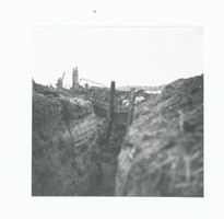 Tilsit, Stadt, Stadtkreis Tilsit  Tilsit, Die gesprengte Luisen-Brücke aus dem Schützengraben fotografiert XI 