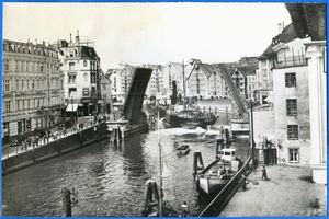 Königsberg (Pr.), Stadtkreis Königsberg  Königsberg (Pr.), Krämerbrücke, geöffnet II Königsberg, Krämerbrücke