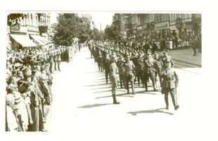 Tilsit, Stadt, Stadtkreis Tilsit Hohe Straße Tilsit, Hohe Str., Truppenparade am 20.04.1939 III 