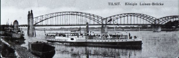 Tilsit, Stadt, Stadtkreis Tilsit  Tilsit, Königin-Luise-Brücke mit Dampfer 