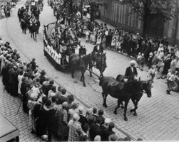 Tilsit, Stadt, Stadtkreis Tilsit  Tilsit, Umzug am 1. Mai 1933 (??) Wagen mit historischen Uniformen Tilsit, Veranstaltungen, Feste