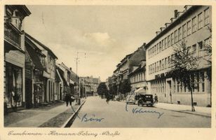 Gumbinnen, Stadt, Kreis Gumbinnen Hermann-Göring-Straße (fr. Sodeiker Straße) Gumbinnen, Hermann-Göring-Straße mit Sparkasse II 